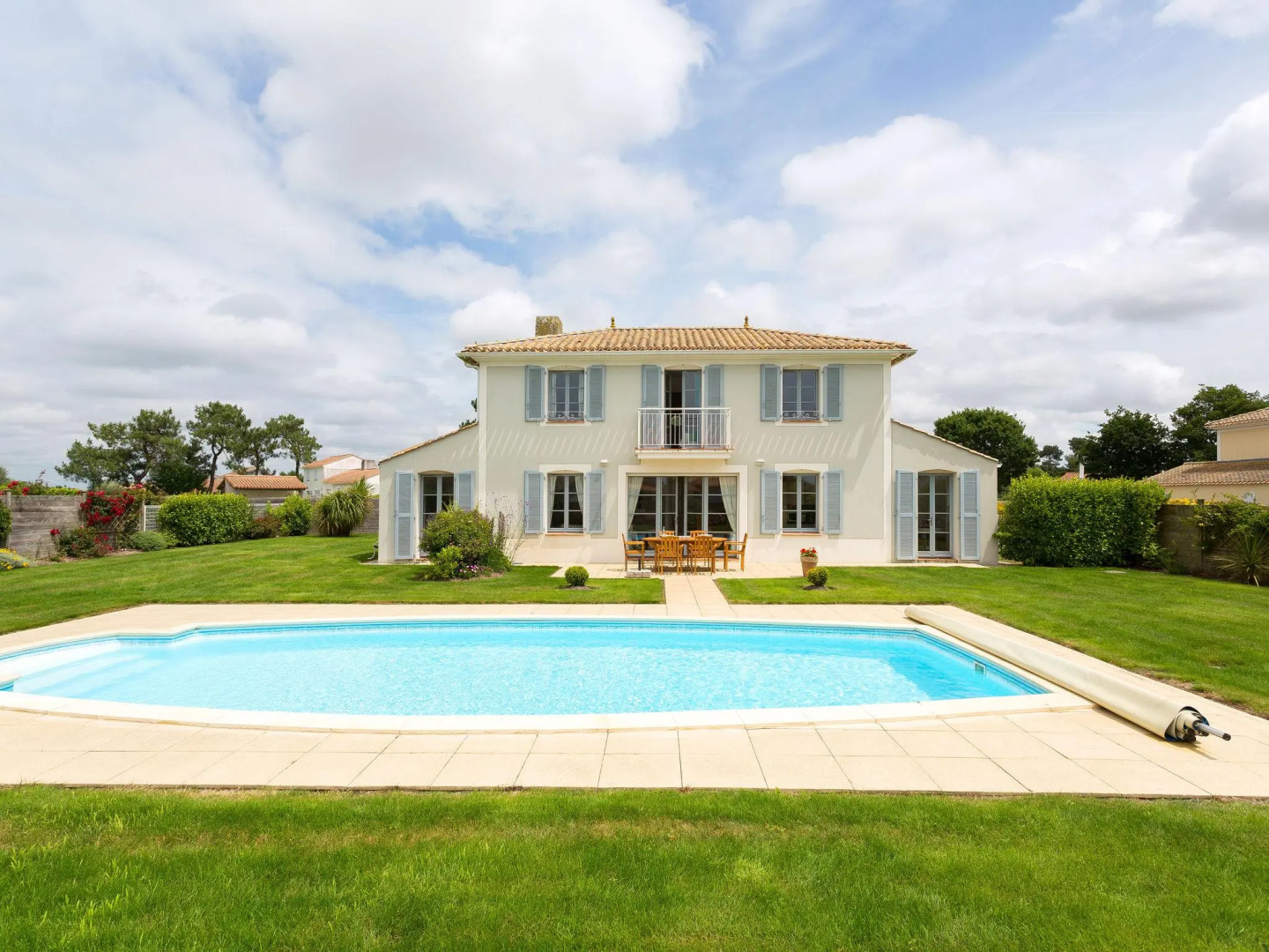 Spacious villa with private swimming pool near a golf course