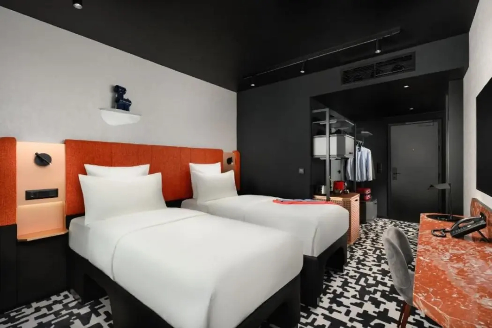 TRIBE Budapest Airport