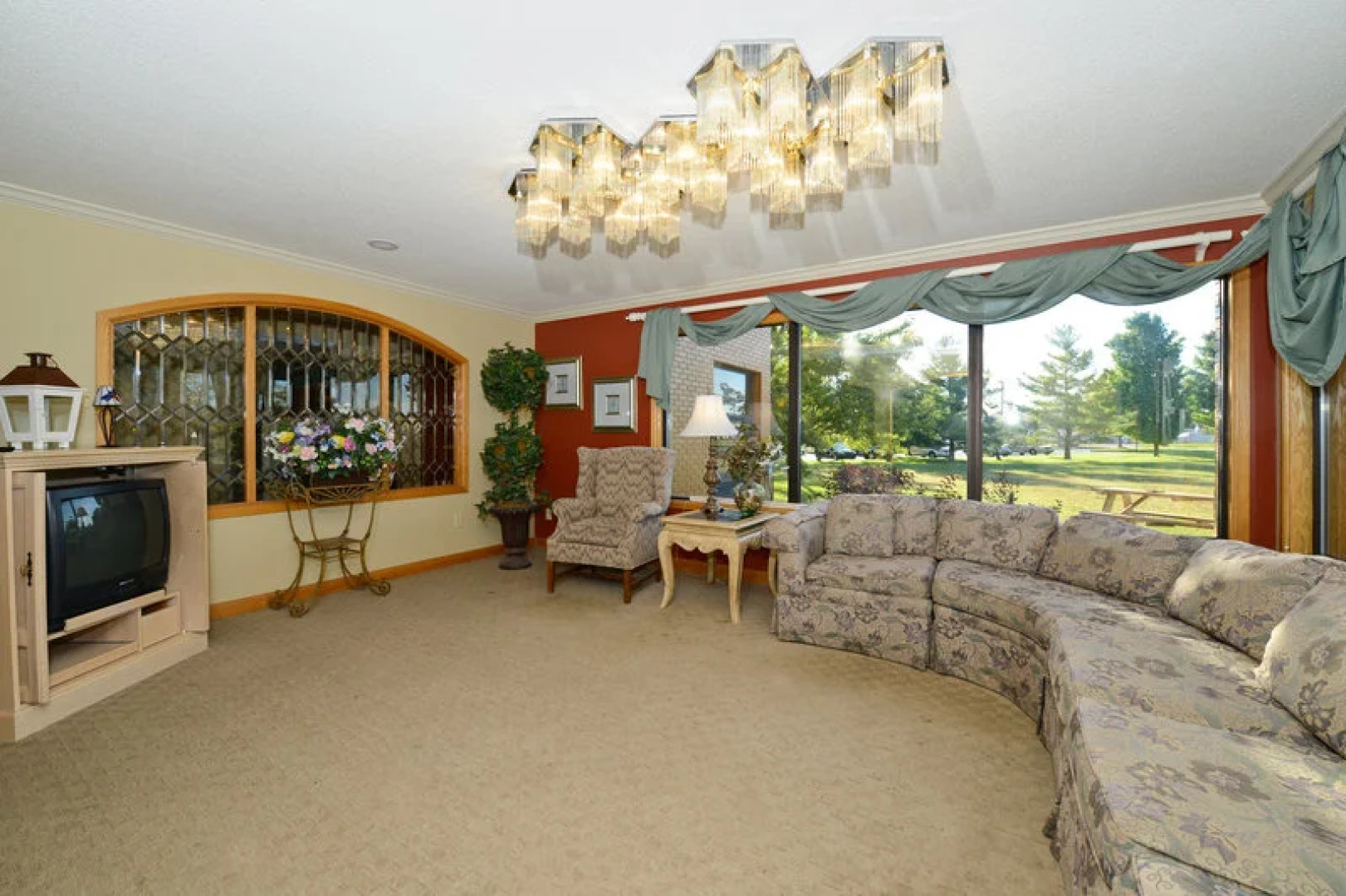 Days Inn & Suites By Wyndham Kalamazoo