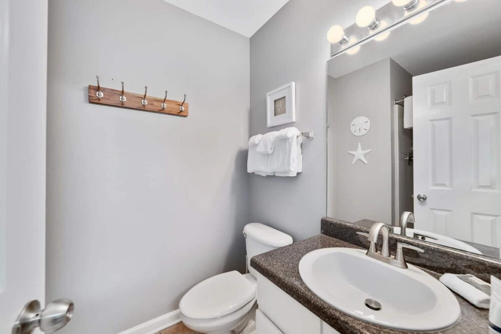 Cozy 2bd/2ba w/ View, Sleeps 6