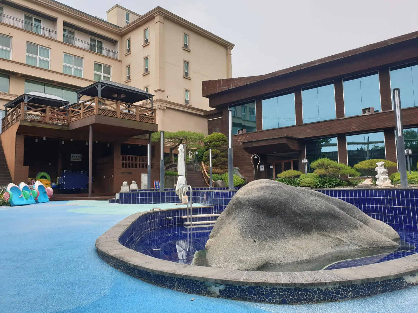 Chereville Spa Tourist Hotel