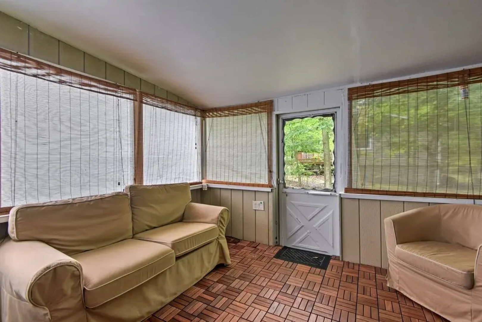 Cozy Arrowhead Lake Home w/ Sunroom + Pool Access!