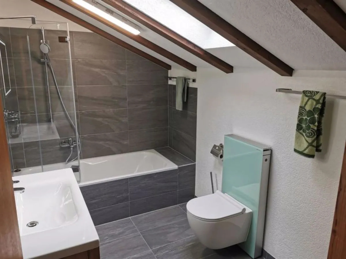 Adonis & Vallesia 30945