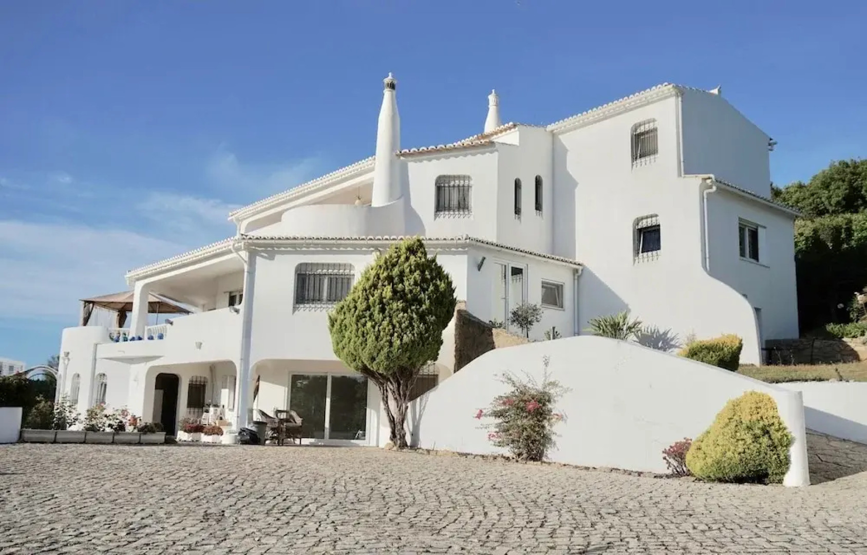 The White House - B&B in the Villa