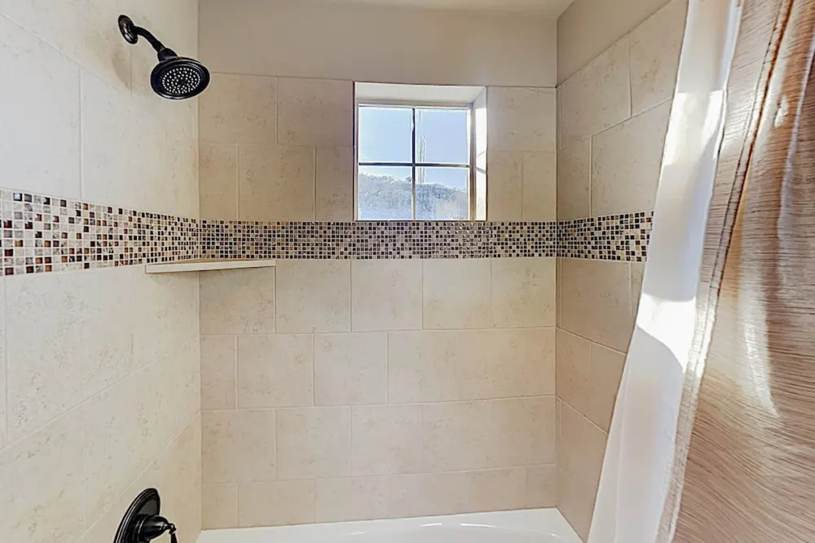 New Listing! Mountain W/ Hot Tub & Deck 5 Bedroom Townhouse