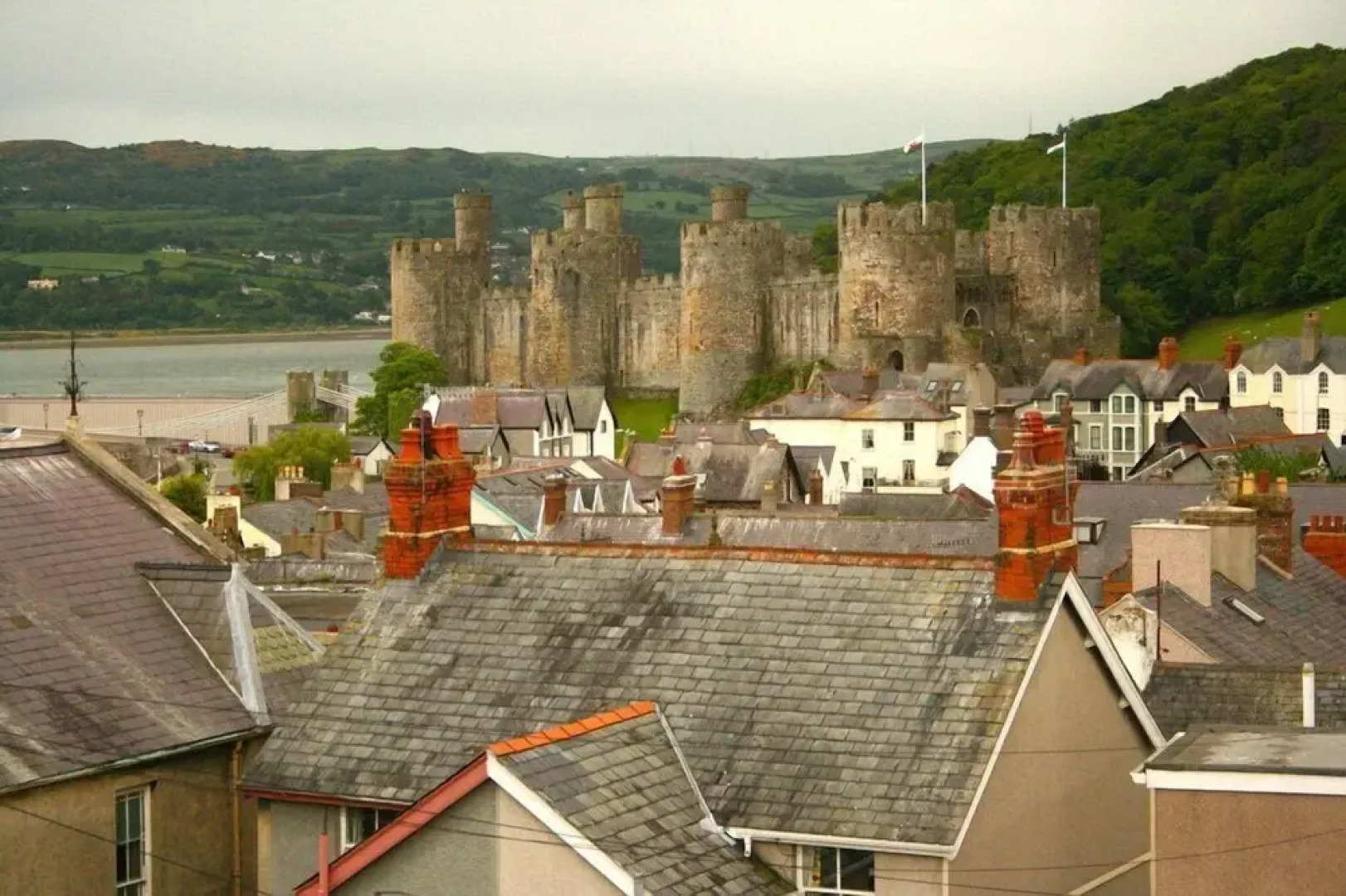 The Flintshire - 3 Bedroom House With Parking - Sleeps up to 8