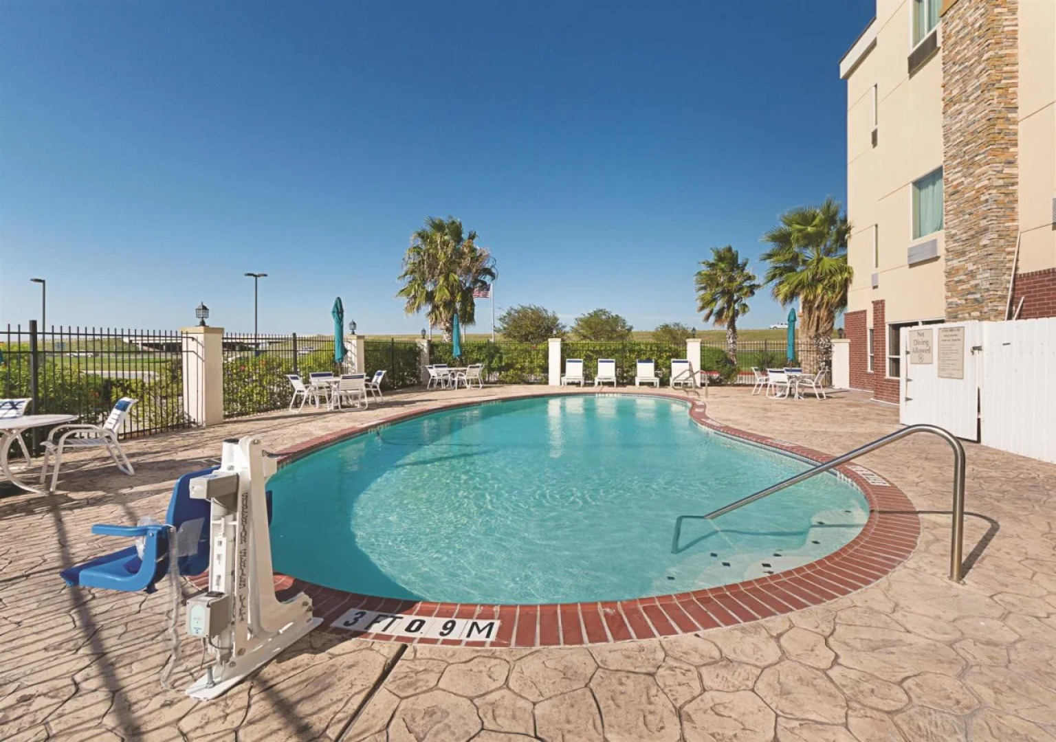 La Quinta Inn & Suites by Wyndham Mathis