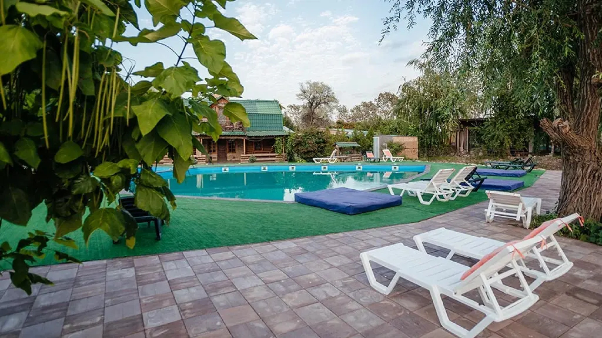 Замок (Астраханская обл)