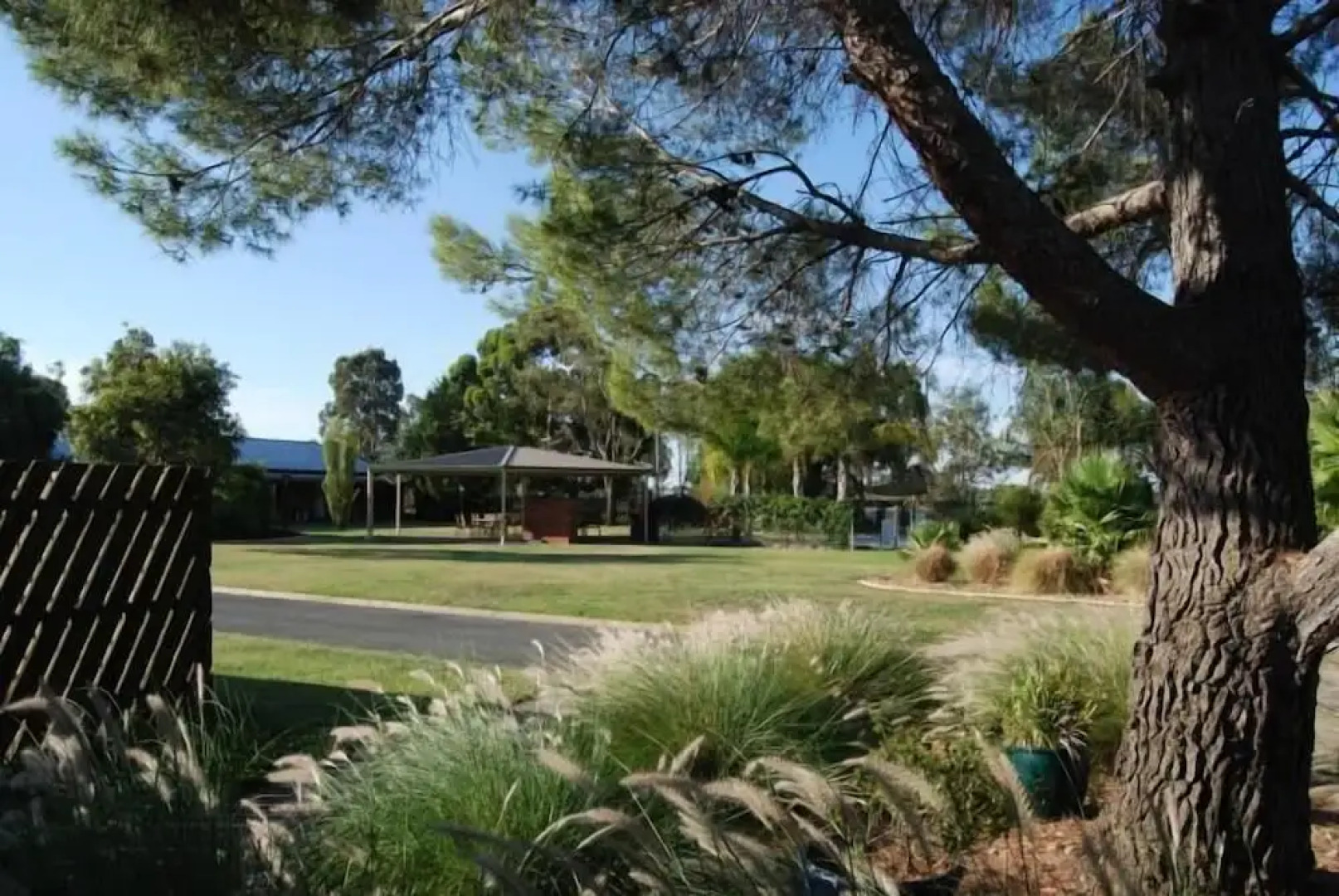 Sportslander Motor Inn