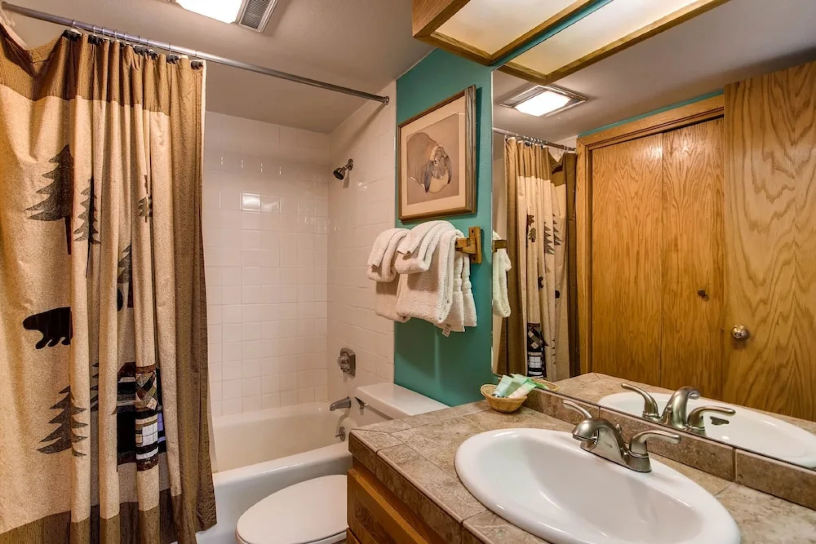 Updated 1 Br - Ski-in/ski-out Access 1 Bedroom Condo - No Cleaning Fee! by RedAwning