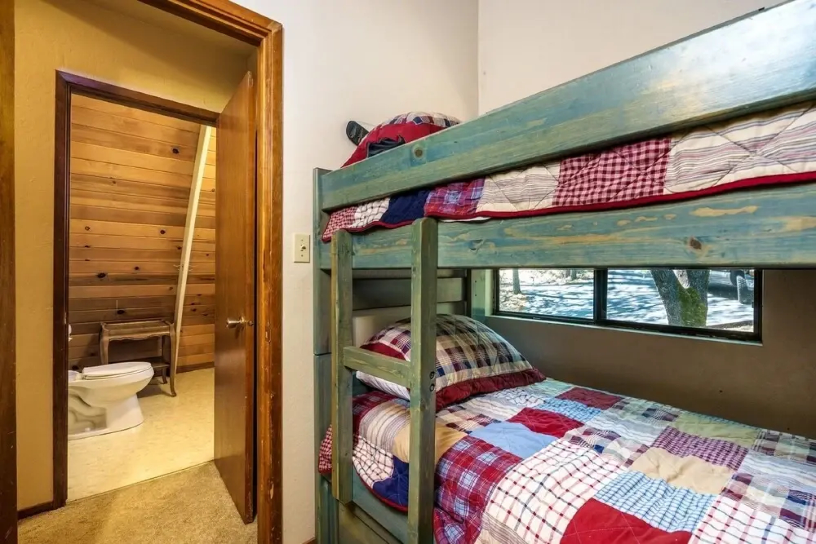 Hart Lake House - Amazing Location 500 Feet to Marina Beach and Pet Friendly! by Yosemite Region Resorts