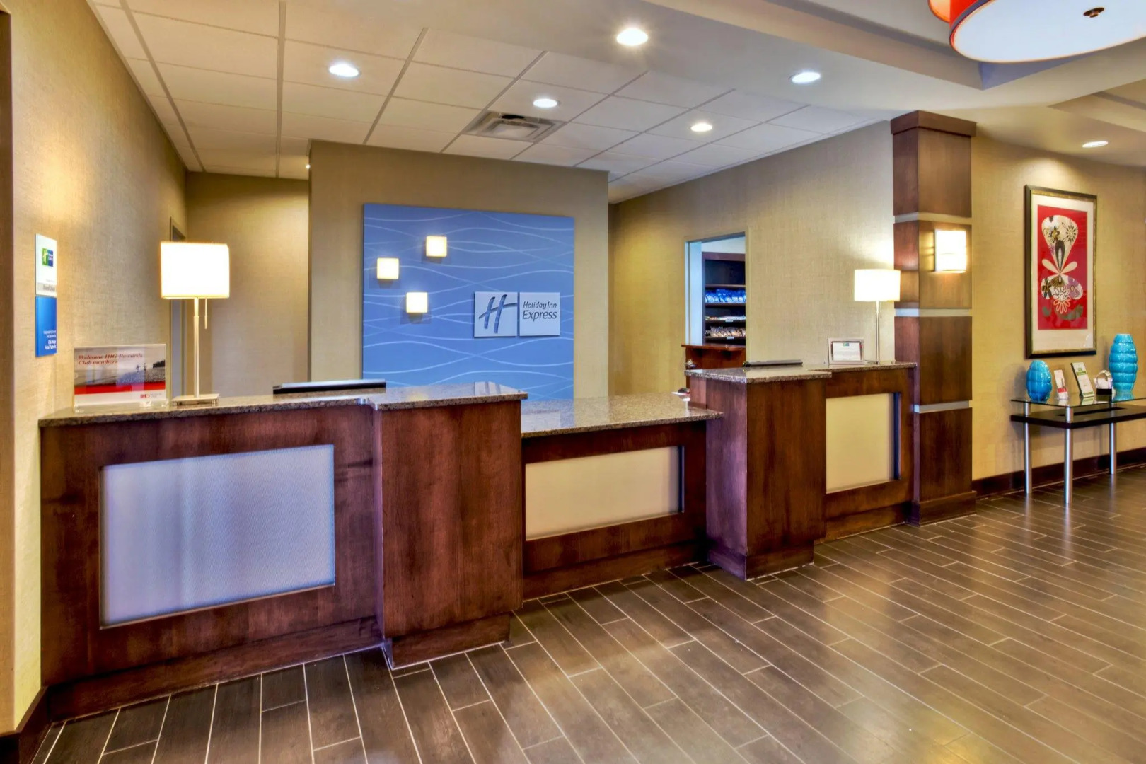 Holiday Inn Express & Suites Oak Ridge by IHG