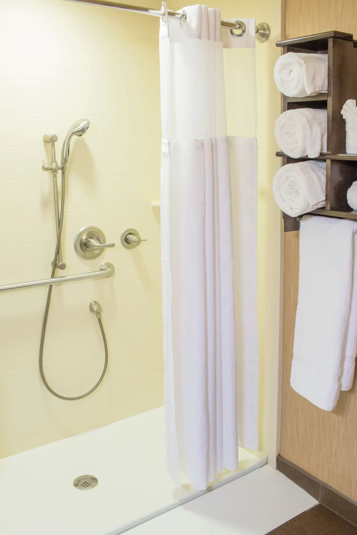 Little Missouri Inn & Suites