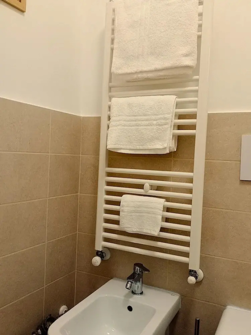 Rosy Suite Bed & Breakfast