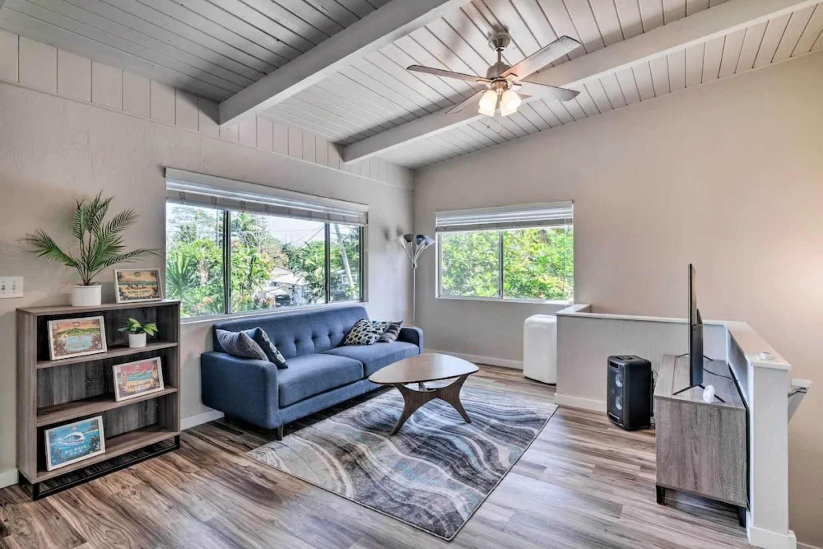 Sunny Pahoa Retreat: Snorkel, Hike & Shop!