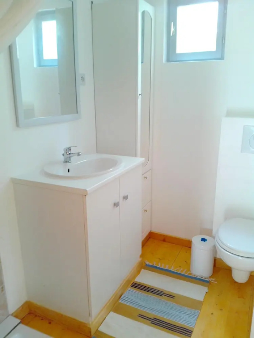 Chalet With 2 Bedrooms In Poussan With Enclosed Garden