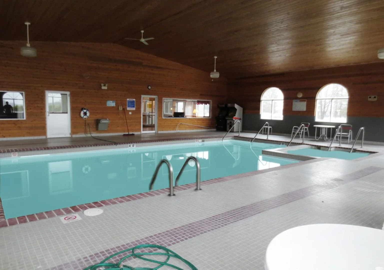 Northwoods Best Inn (ex.Americas Best Value Inn Chetek)