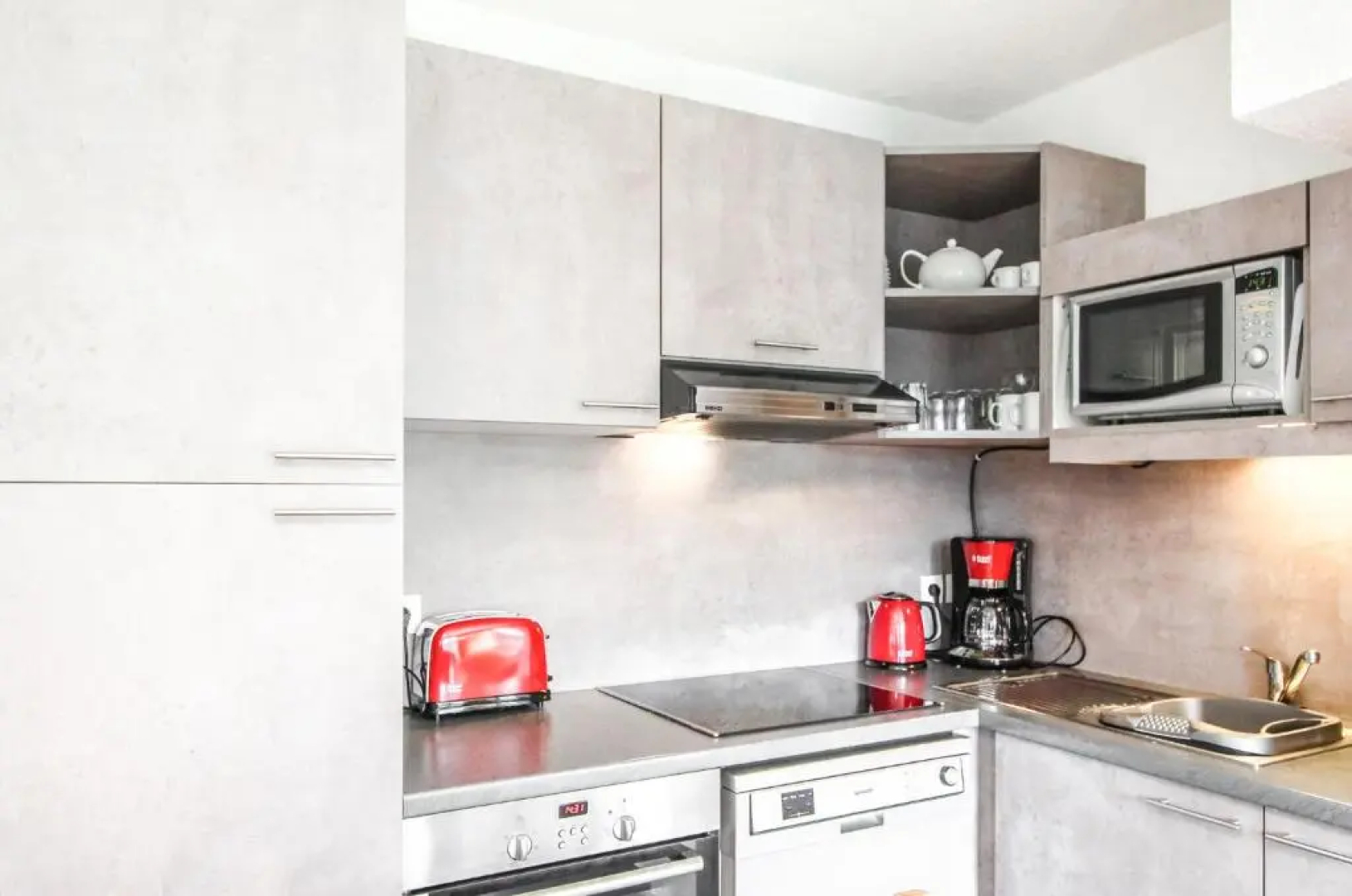 Penthouse 3-bedroom apartment, mountain views, large terrasse, piste access