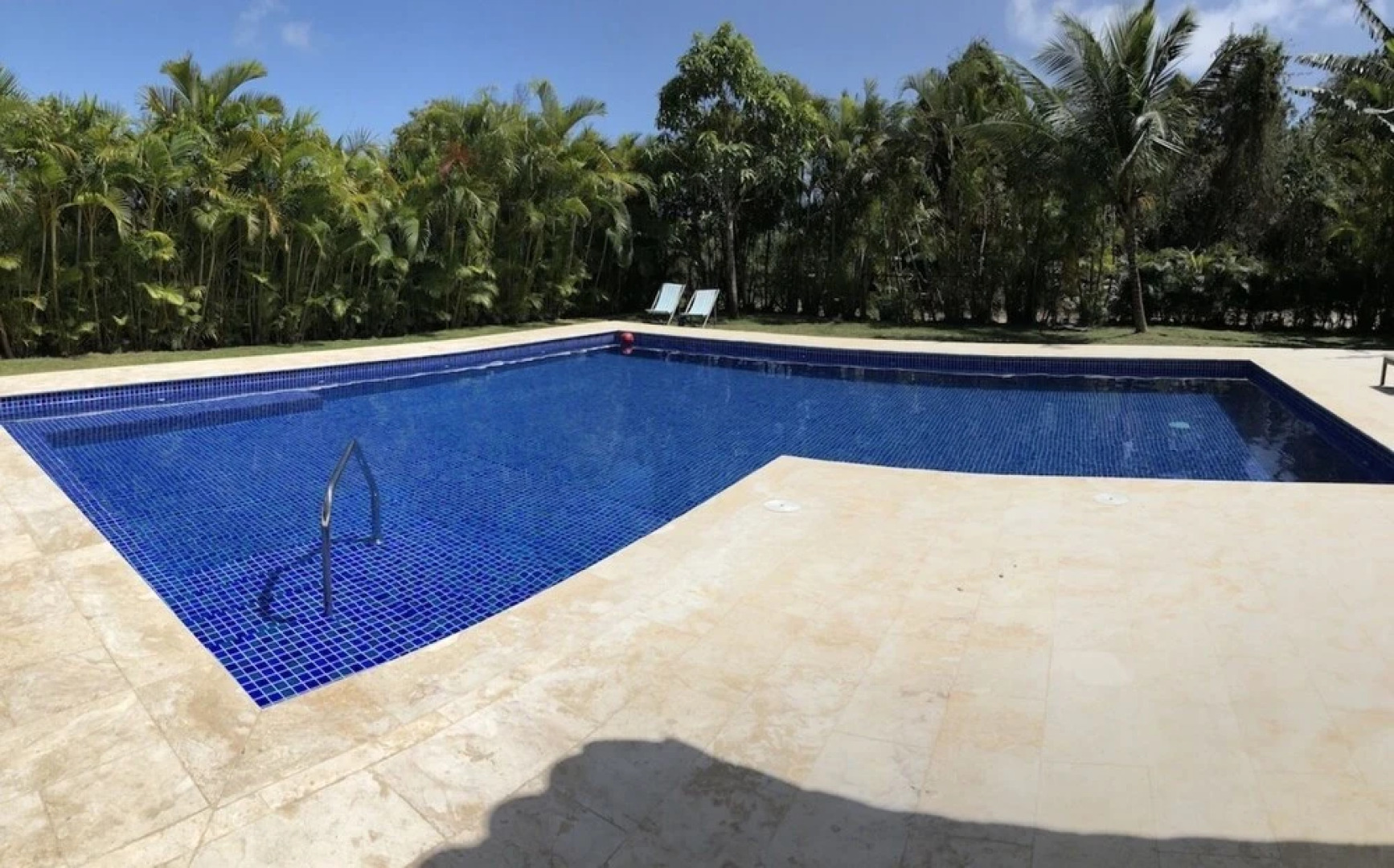 Villa in Metro Country Club