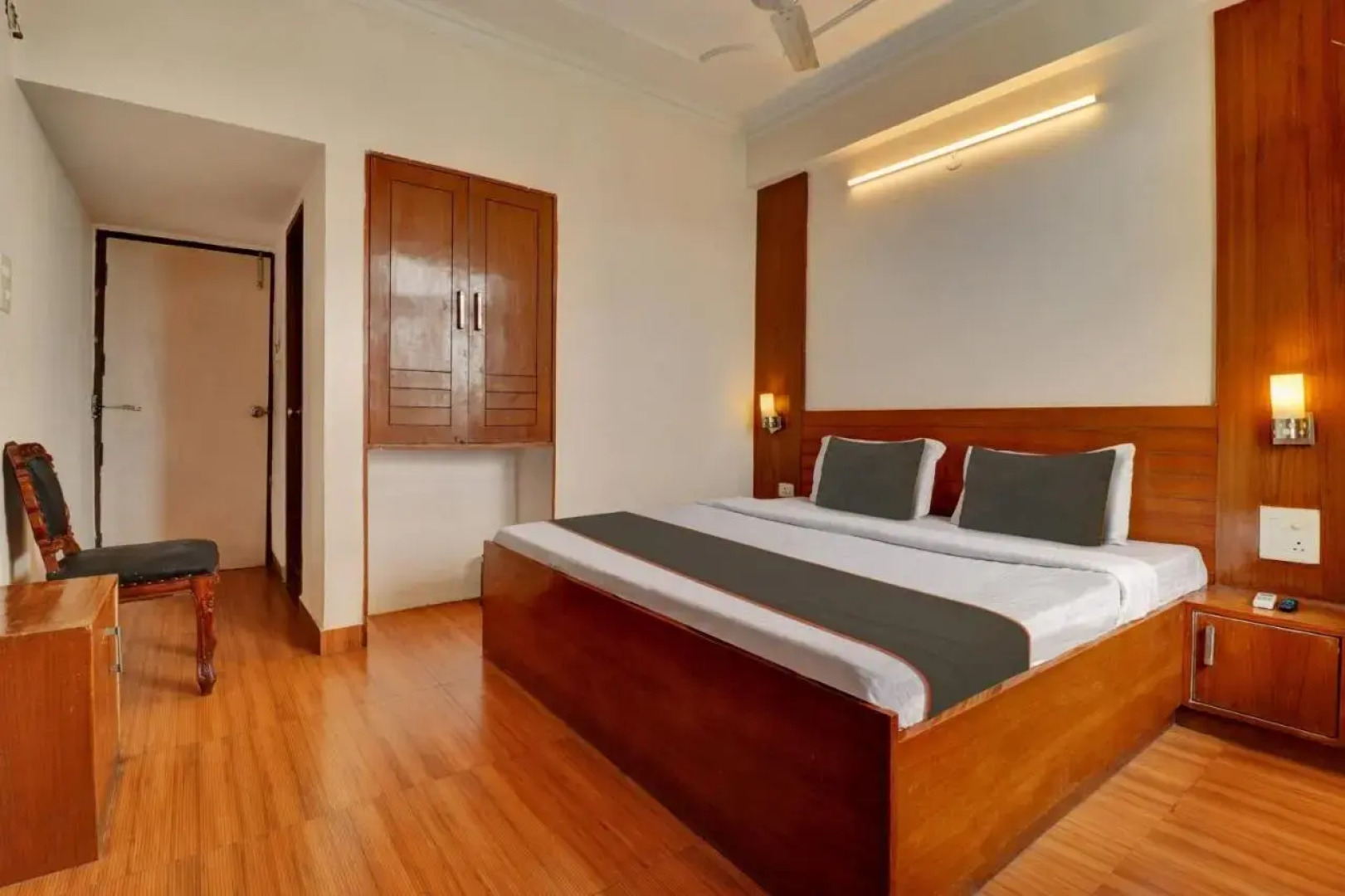 Hotel Kailash Residency