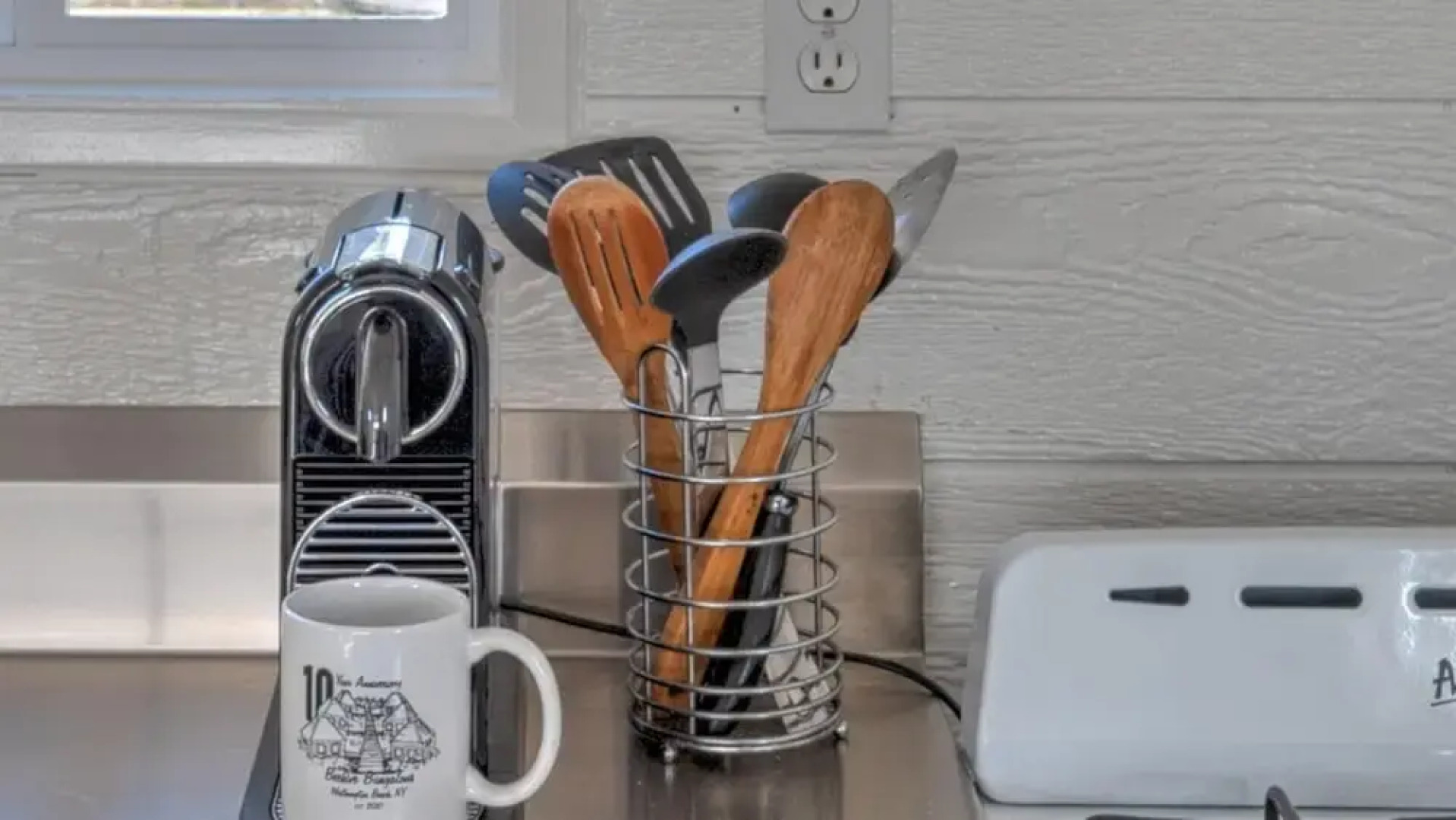 Bungalow 4 - 1br, Waterfront