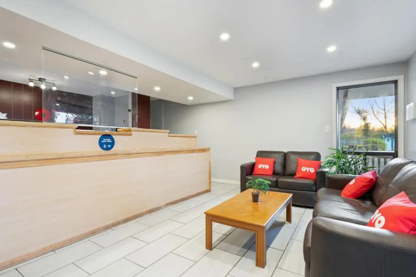 First Canada Inn Cornwall