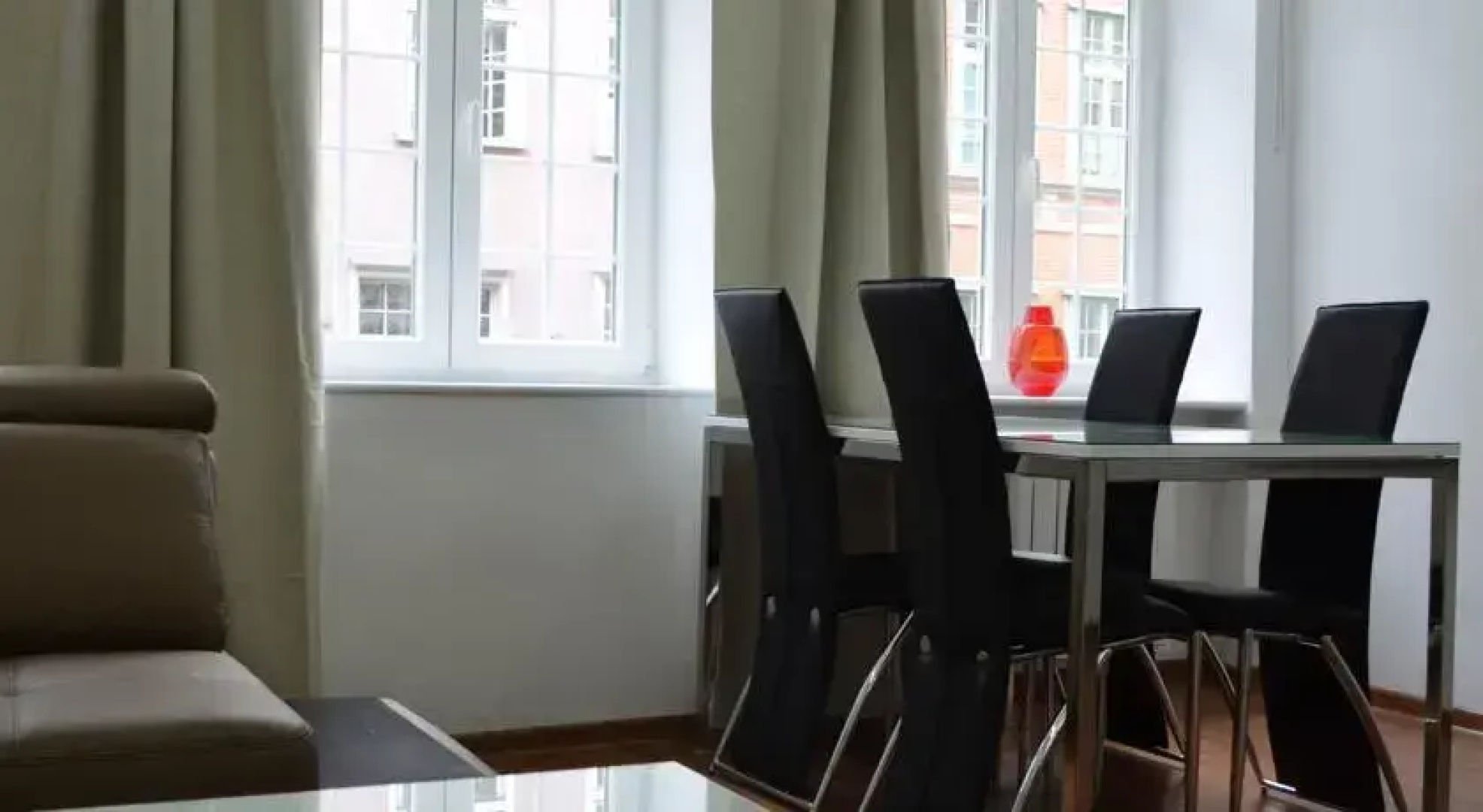 The Heart of Old Town Apartments