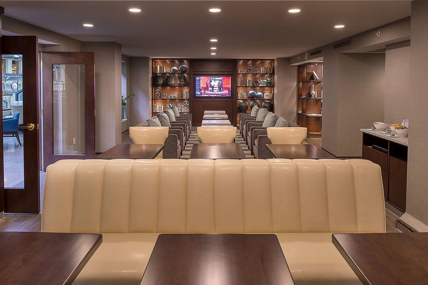 St. Louis Union Station Hotel, Curio Collection by Hilton