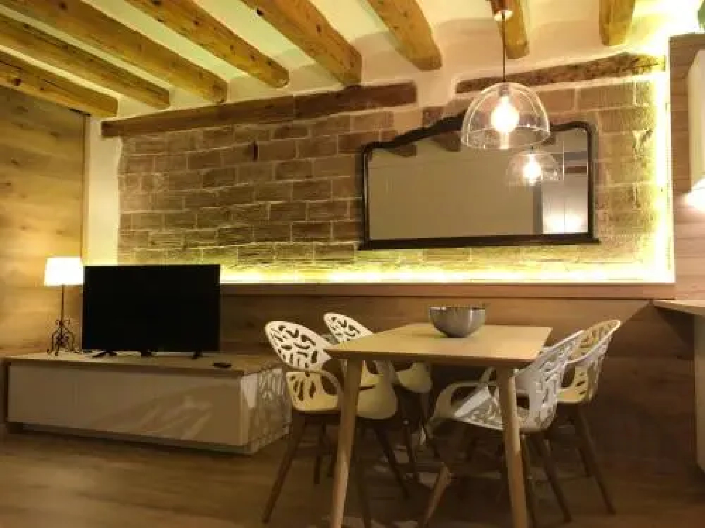 Apartament Piteus Centre