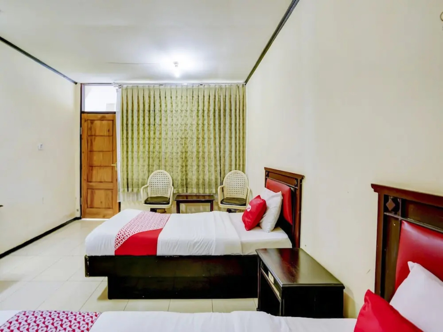 Hotel Lumajang New by OYO Rooms
