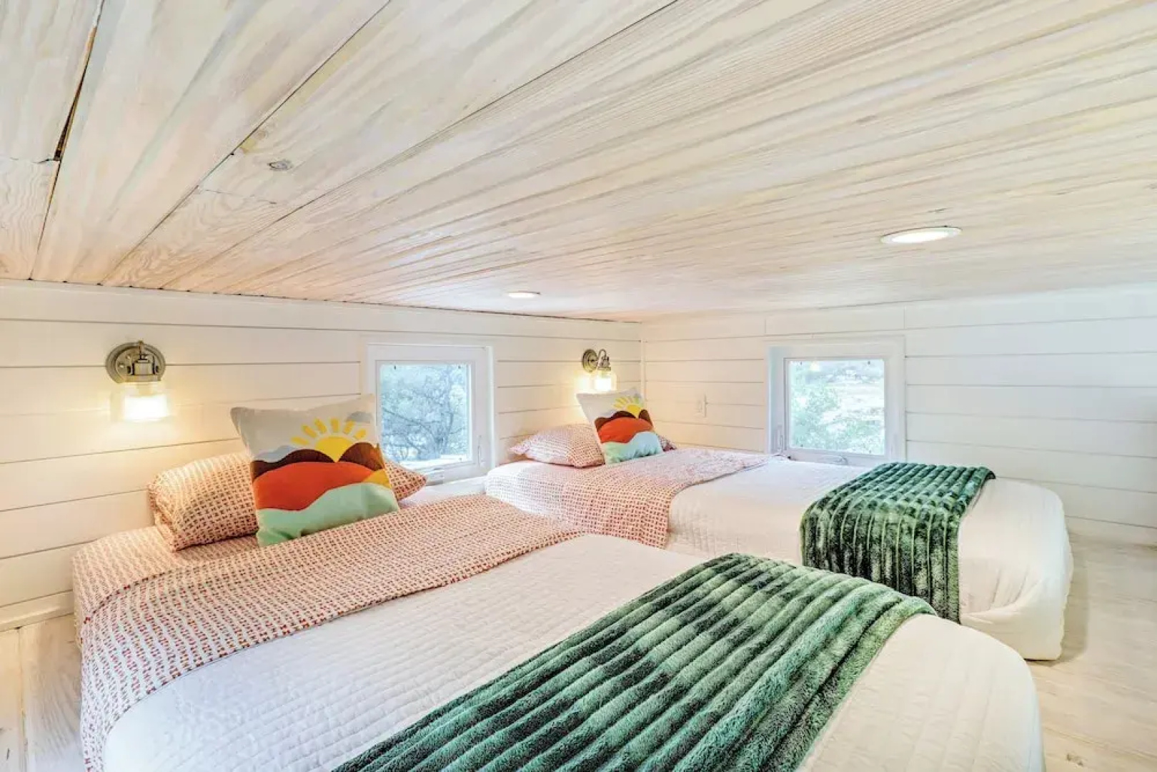 Updated Texas Tiny Home Rental on Lake Travis