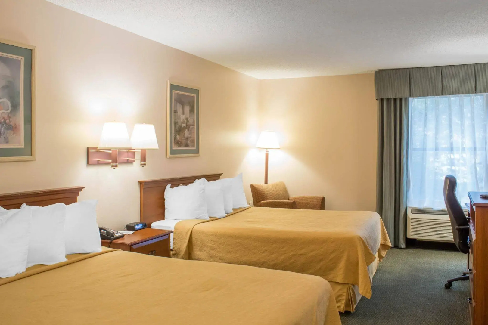 Econo Lodge Raleigh near Walnut Creek Amphitheatre