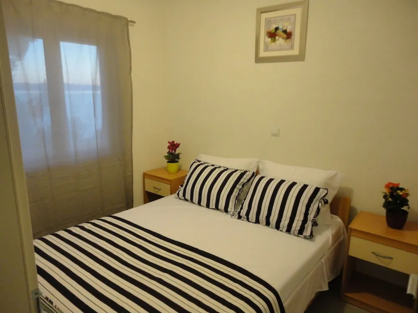 Lovely Apartment With Terrace and Gorgeous sea View. Near the Beach !