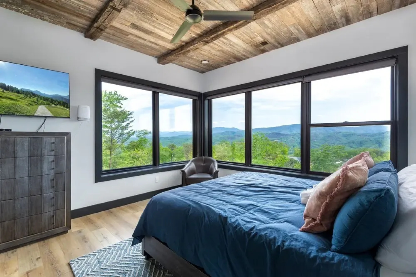 Manna Mountain Lodge