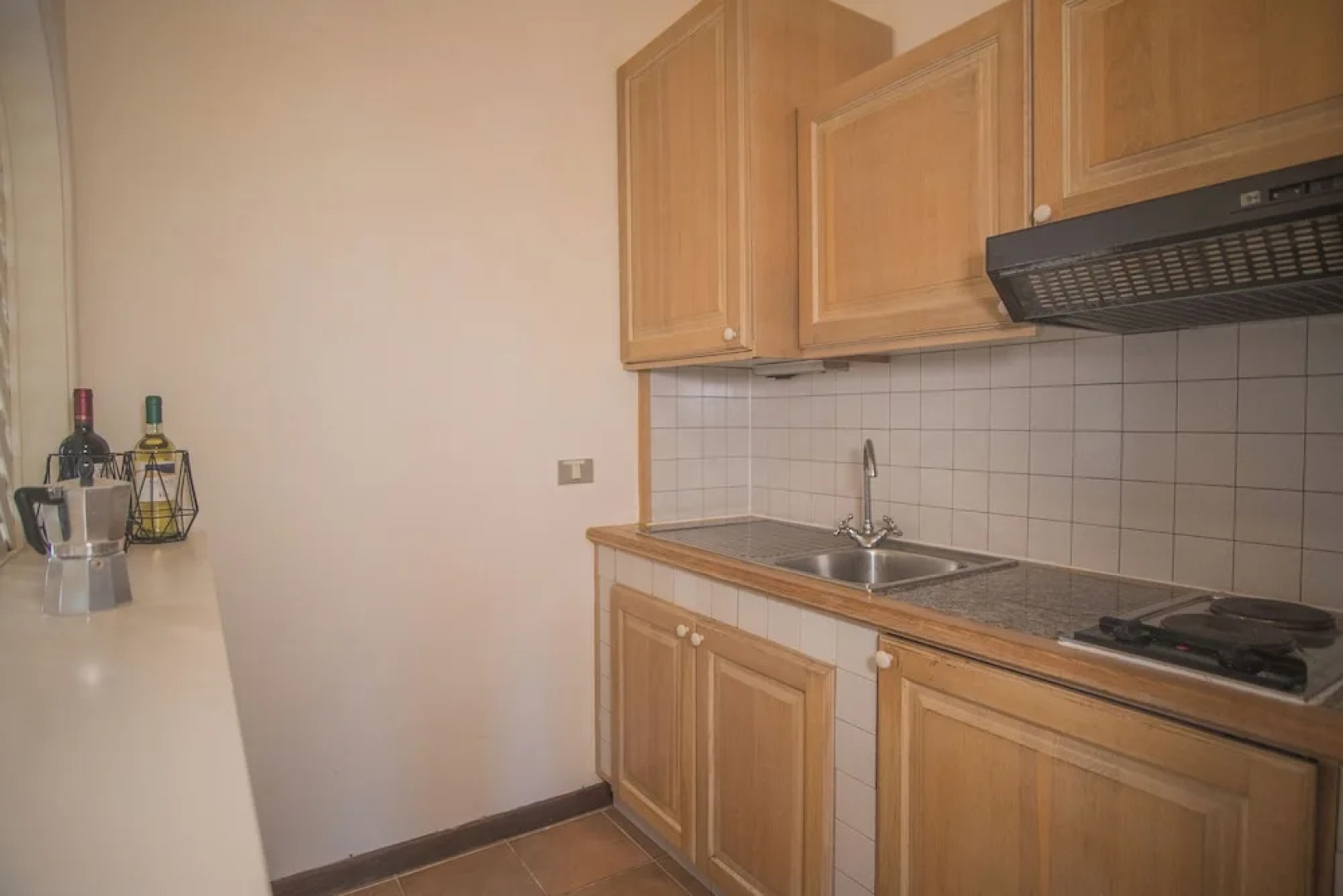 Beautiful Giardino Degli Oleandri two Bedroom Apt Sleeps 6 Plus a Child num 0862