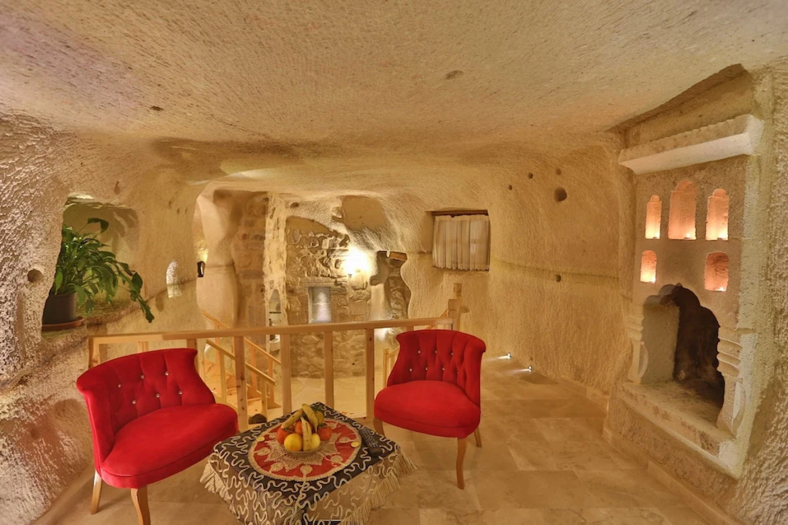 Abu Hayat Cave Suites
