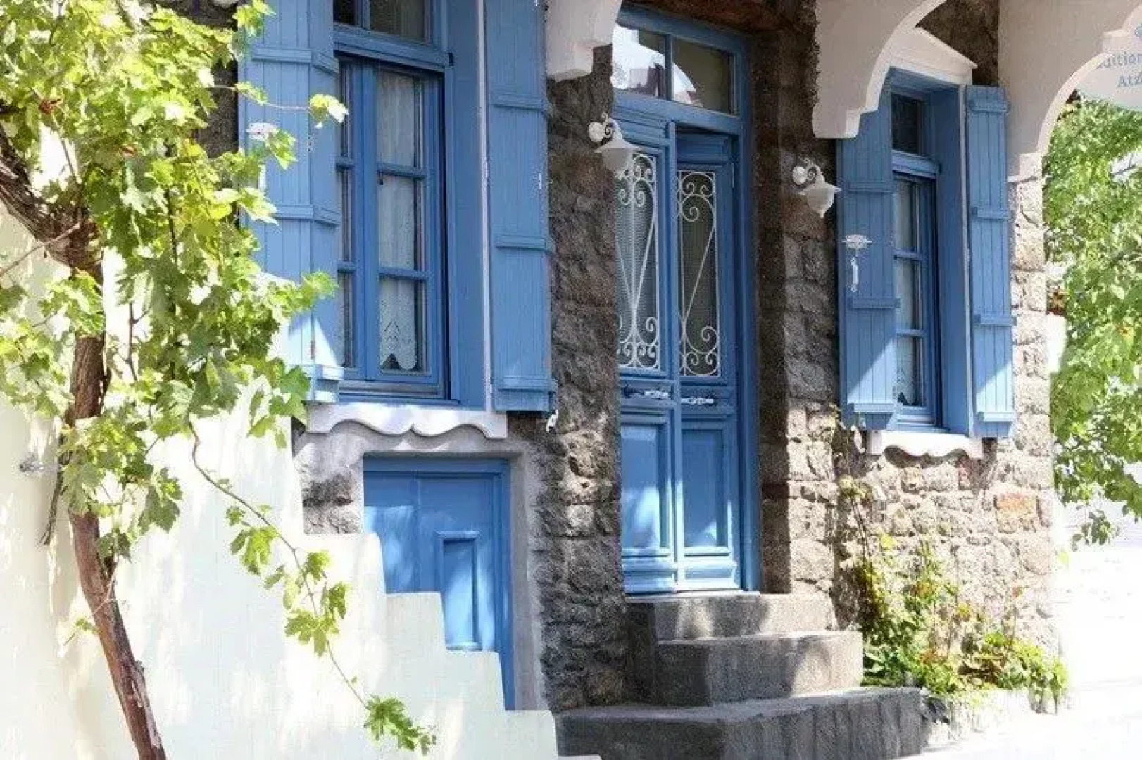 Traditional Houses Atzanou