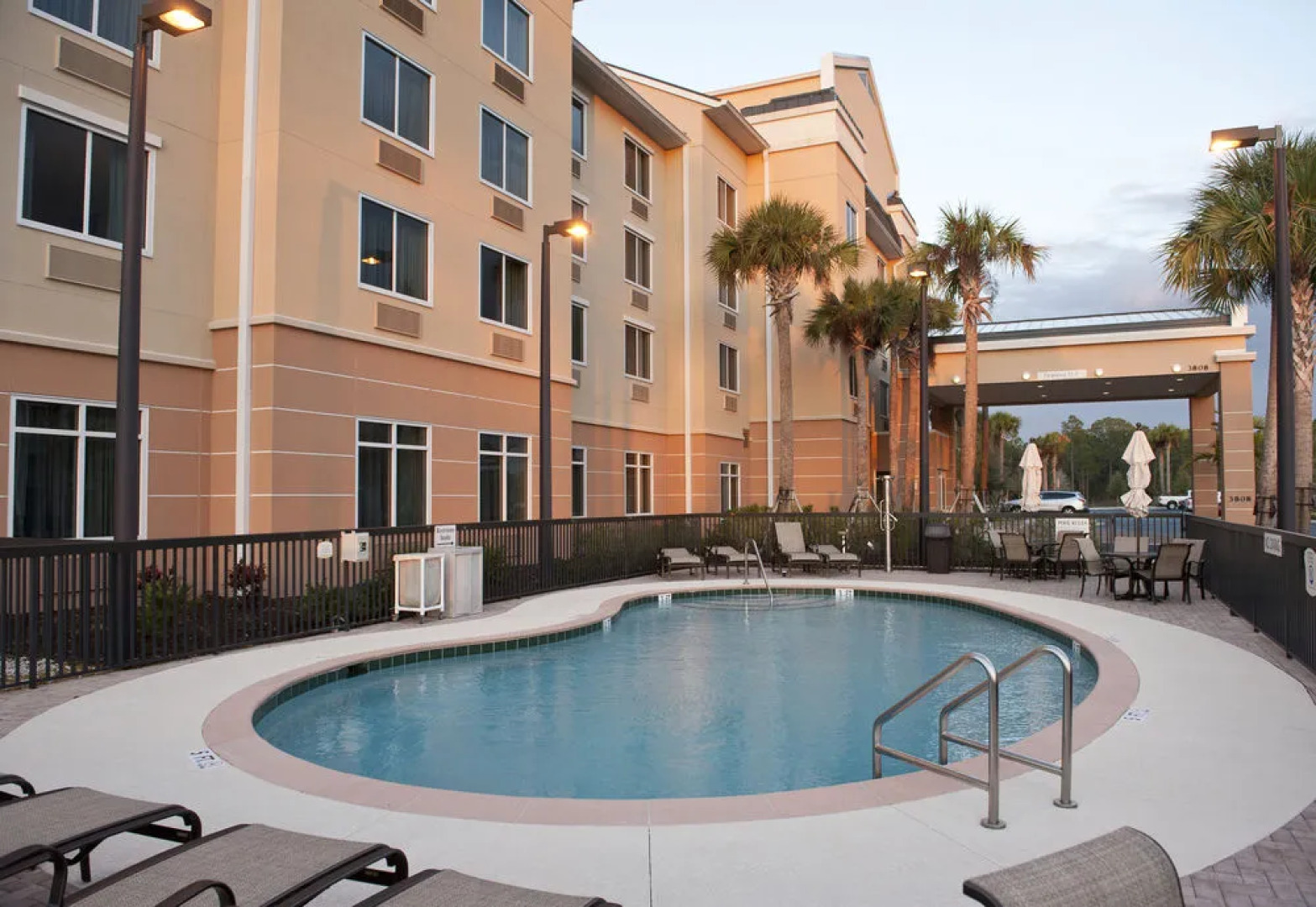 Fairfield Inn & Suites Naples