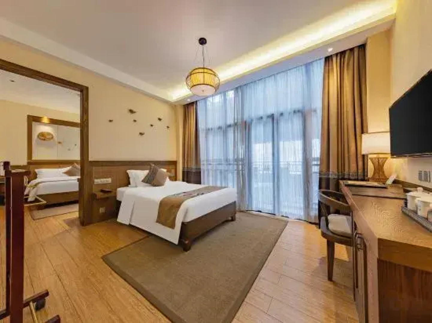 Nverzhai Holiday Hotel