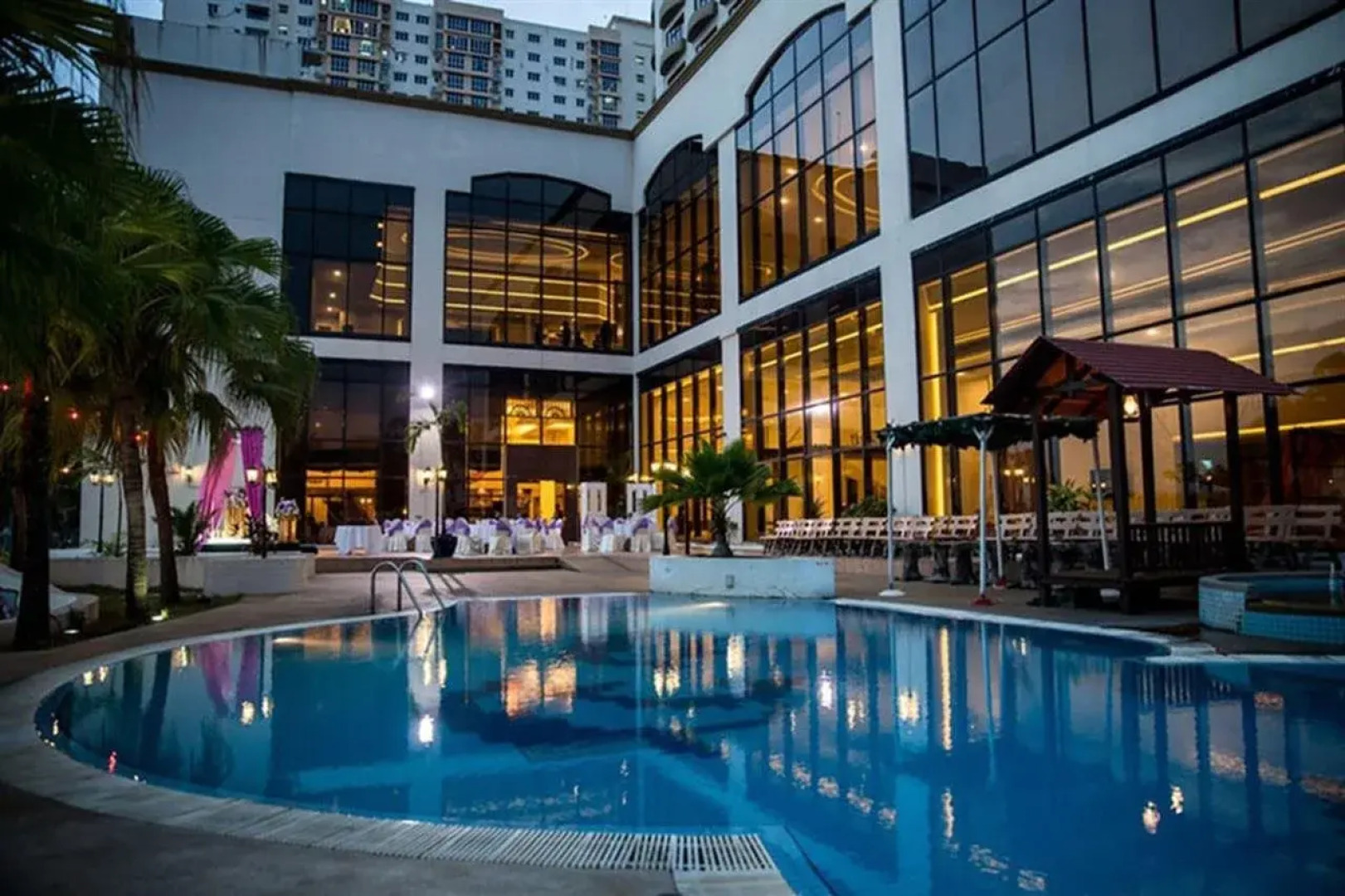 Grand Riverview Hotel