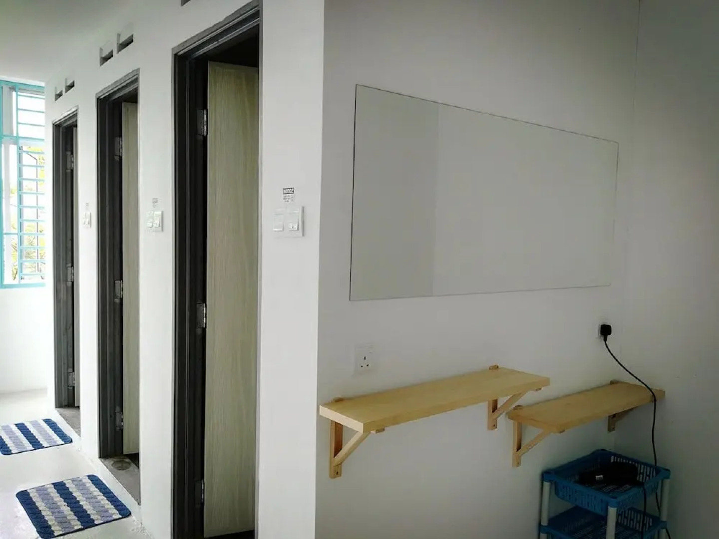 Roof Talk Theme Hostel