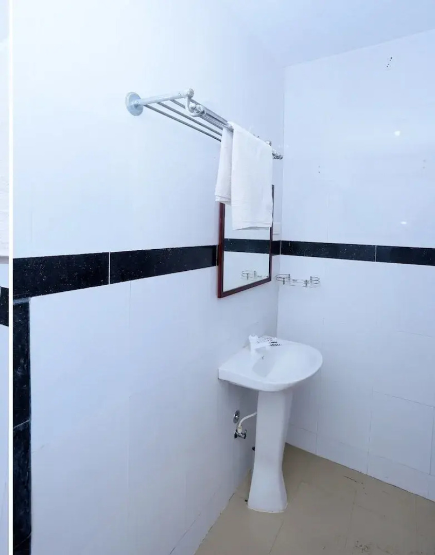 OYO 24347 Hotel Sunrise View