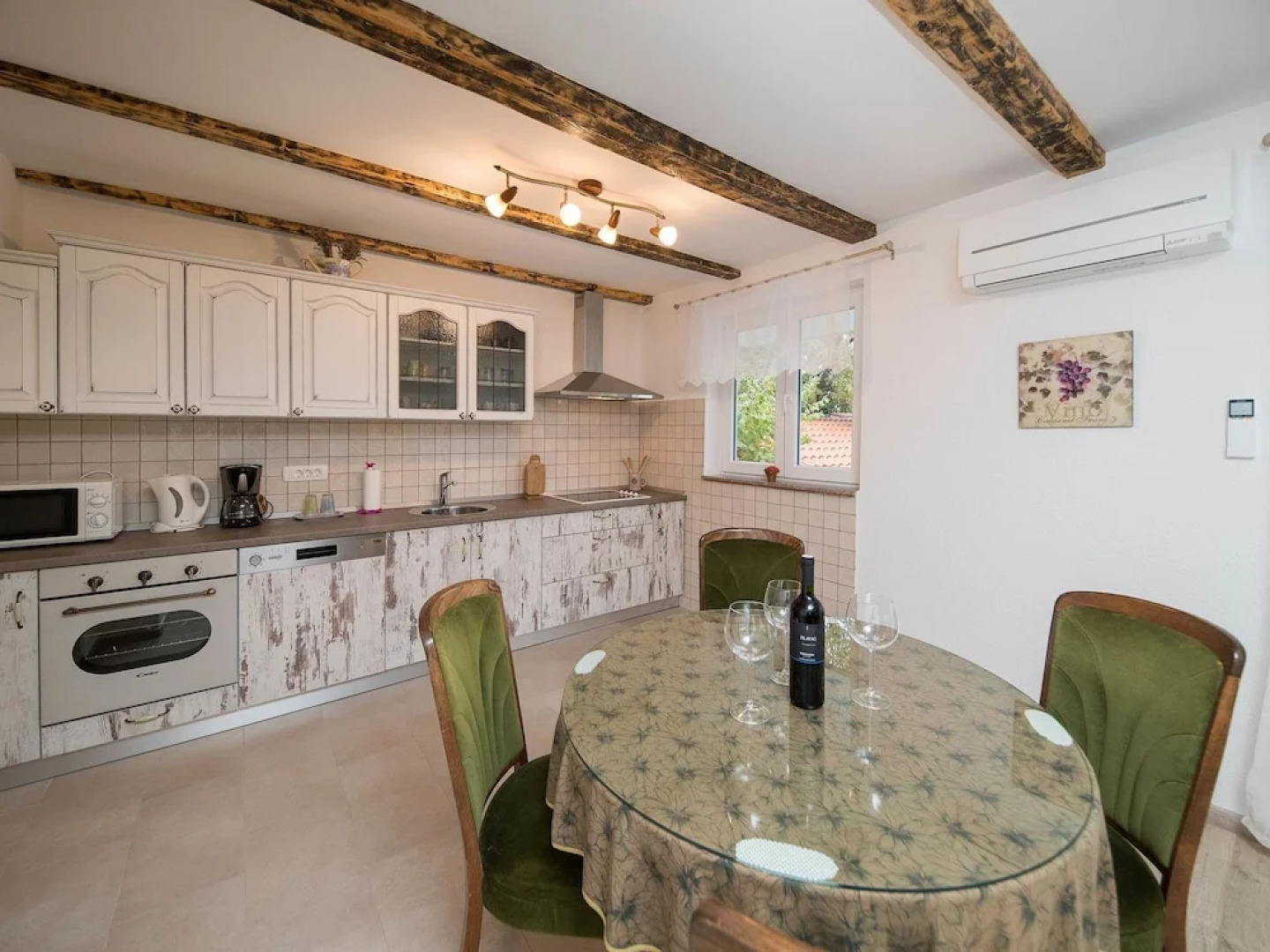 Cozy Holiday Home in Grižane with Swimming Pool