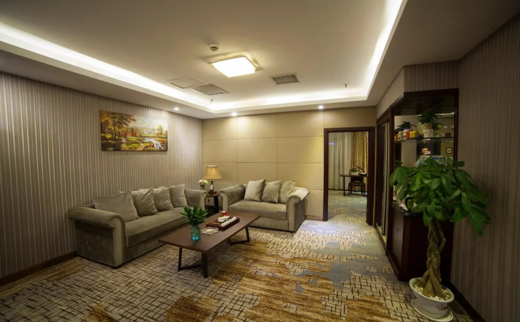 Peace International Hotel