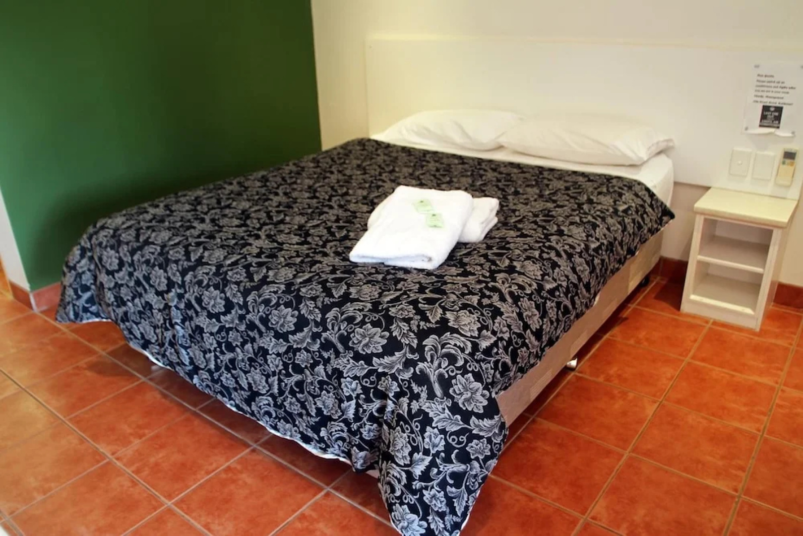 The Stuart Hotel-Motel