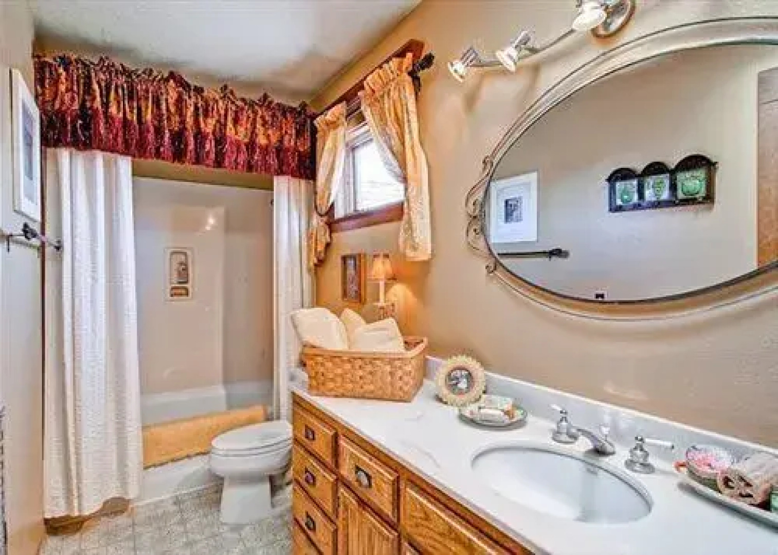 Judy Creek 4 Br home by RedAwning