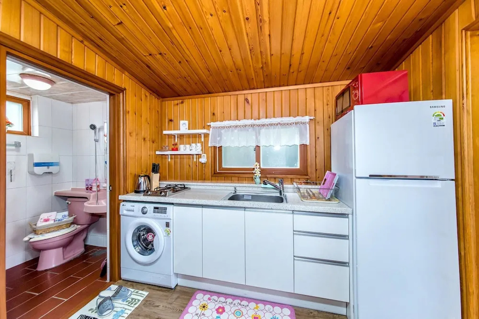 The May of Jeju House Pension