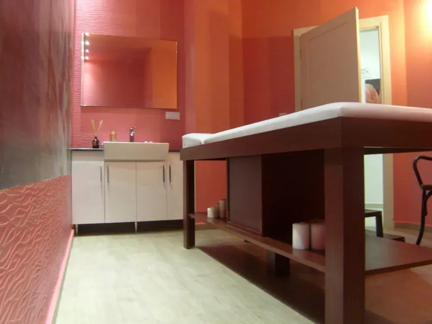 Marine Suites and Spa