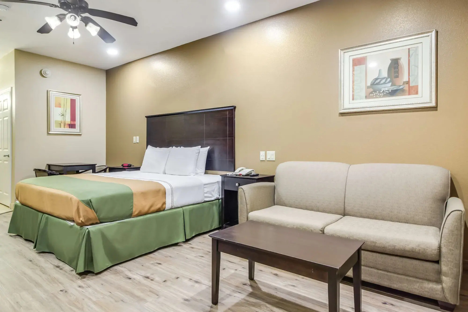 Americas Best Value Inn & Suites Tomball