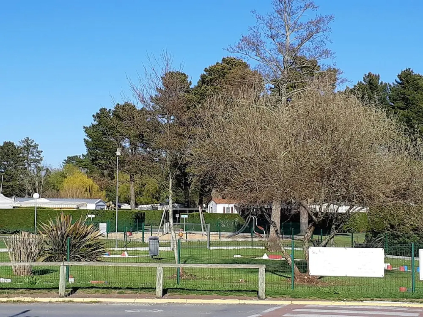 Property With 3 Bedrooms in Les Mathes, With Pool Access, Enclosed Gar